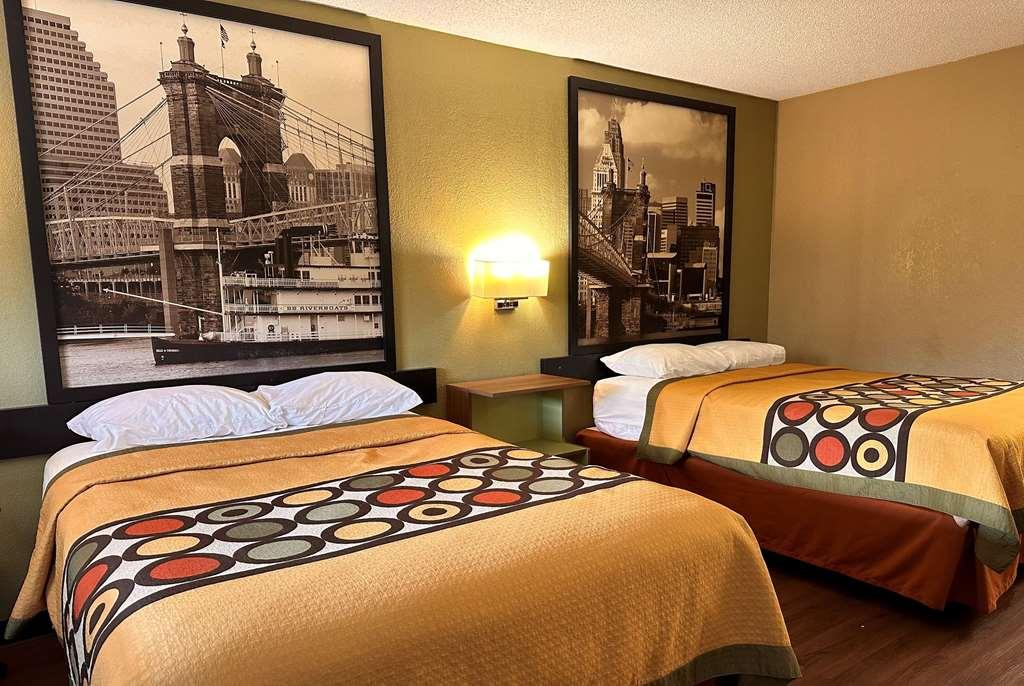 Super 8 By Wyndham Cincinnati-Springdale Oh Quarto foto